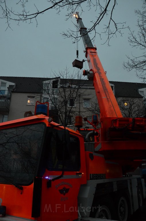 Feuer 2 Dachwohnung Koeln Severinswall Bayenstr P145.JPG